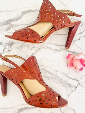 💕Banana Republic Laser Cut 4” Heels SZ 8.5